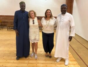 Miriam Andrés con miembros de la comunidad musulmana en la celebración del Mawlid