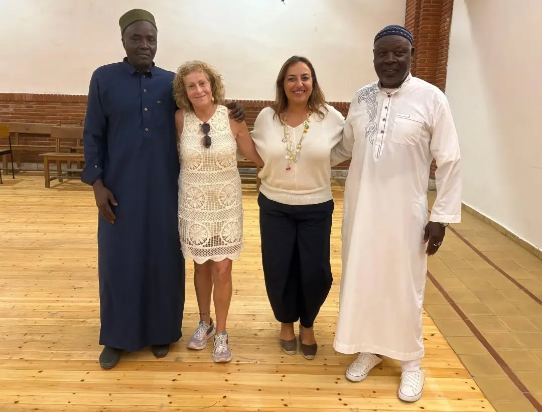 Miriam Andrés con miembros de la comunidad musulmana en la celebración del Mawlid