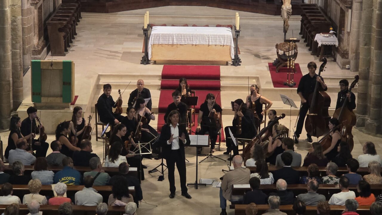 Orquesta en concierto en la Colegiata de Aguilar de Campoo