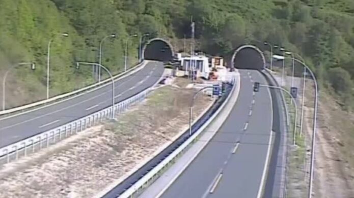 Corte de la AP-66 en el túnel del Negrón por desprendimientos