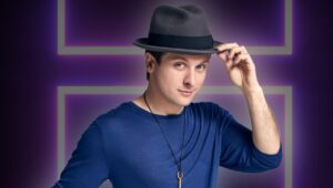 Ilusionista Dakris en el Teatro Ortega con un sombrero