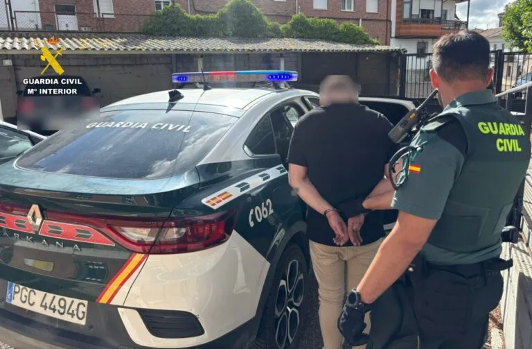 Detenido por la Guardia Civil tras cometer trece delitos en Palencia