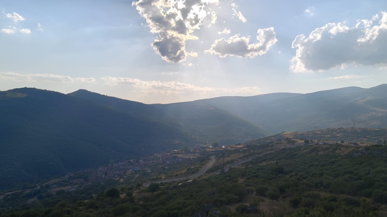 Vista panorámica del eclipse total de Sol en Brañosera, Palencia.