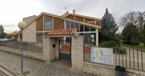 Entrada de la Escuela de Formación Juvenil de Castilla y León en Palencia.