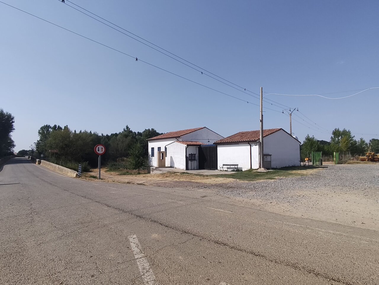 Vista exterior del espacio Nexo990 en Monzón de Campos, Palencia.