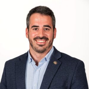 Retrato del alcalde de Cervera de Pisuerga, Jorge Ibáñez, sonriendo.