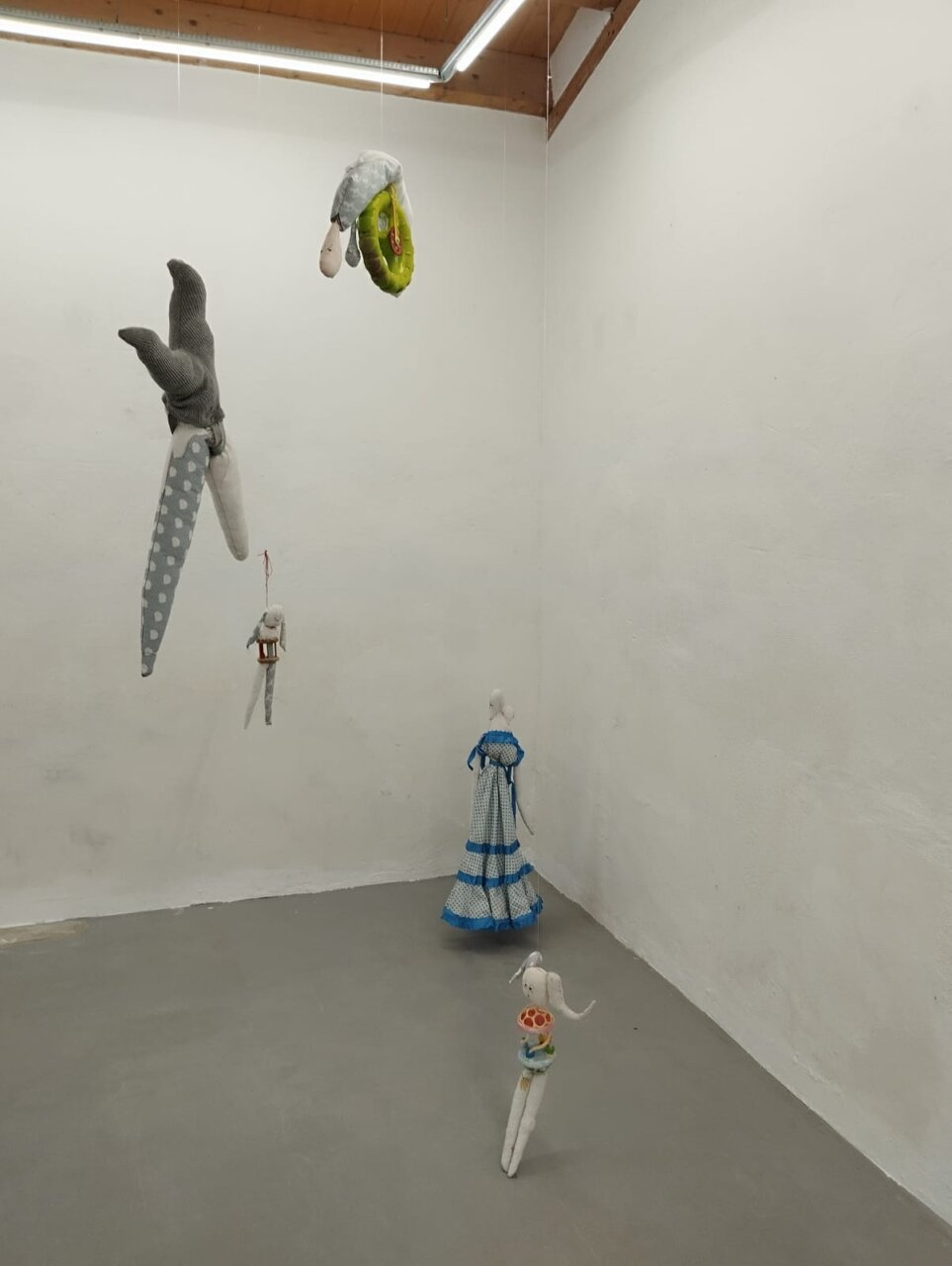 Instalación artística de Vera María en el espacio Nexo990 en Monzón de Campos