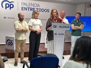 Ángeles Armisén presenta el balance del curso político del PP en Palencia