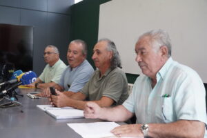 Representantes de organizaciones agrarias en una conferencia de prensa sobre la agricultura cerealista