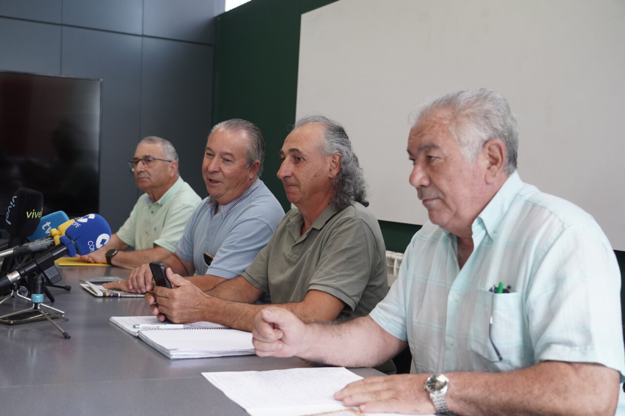 Representantes de organizaciones agrarias en una conferencia de prensa sobre la agricultura cerealista