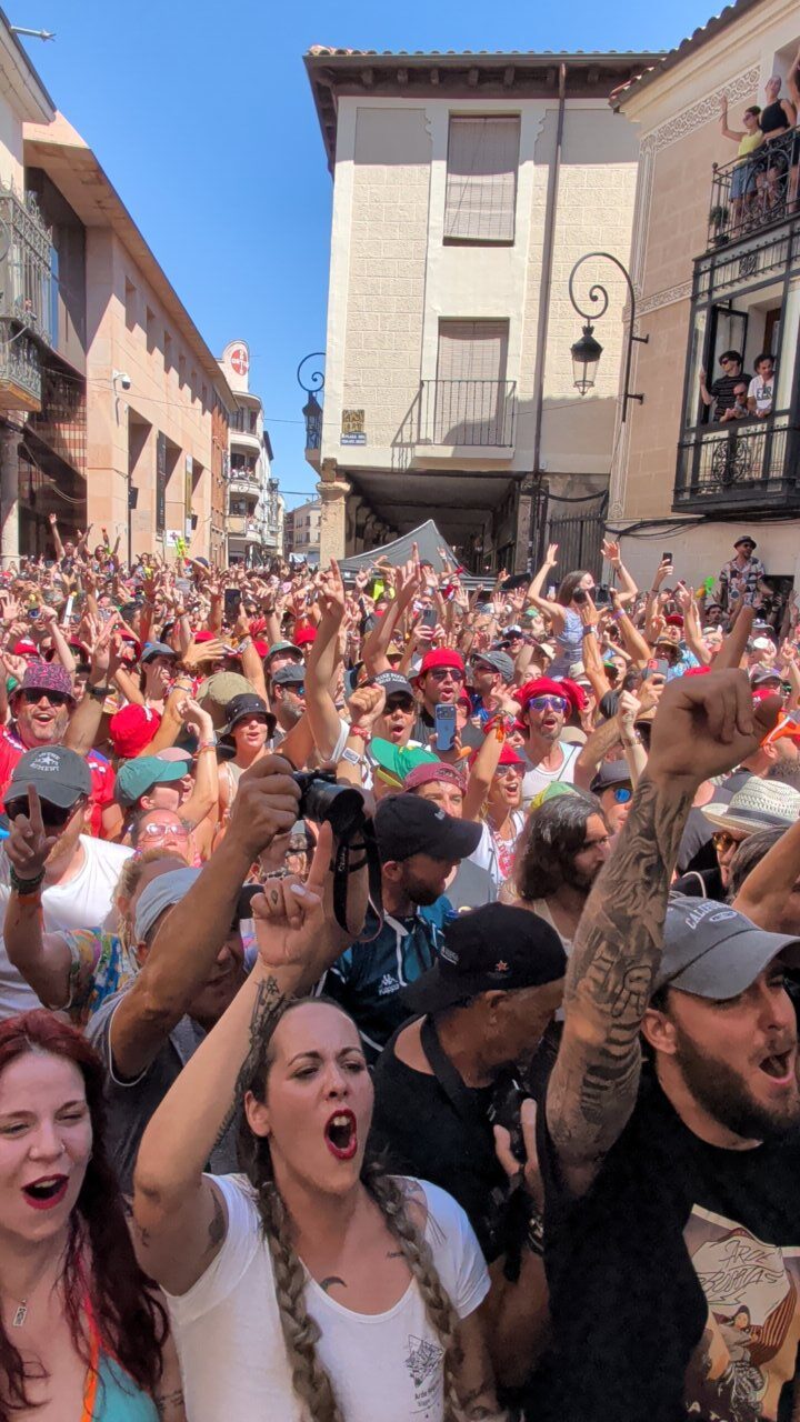 Multitud de personas disfrutando en el festival Sonorama 2026