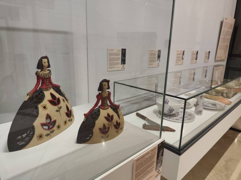 Muestra de artesanía contemporánea en la Biblioteca Pública de Palencia