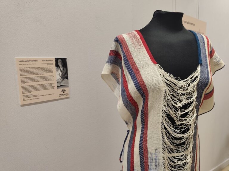 Muestra de artesanía contemporánea en la Biblioteca Pública de Palencia