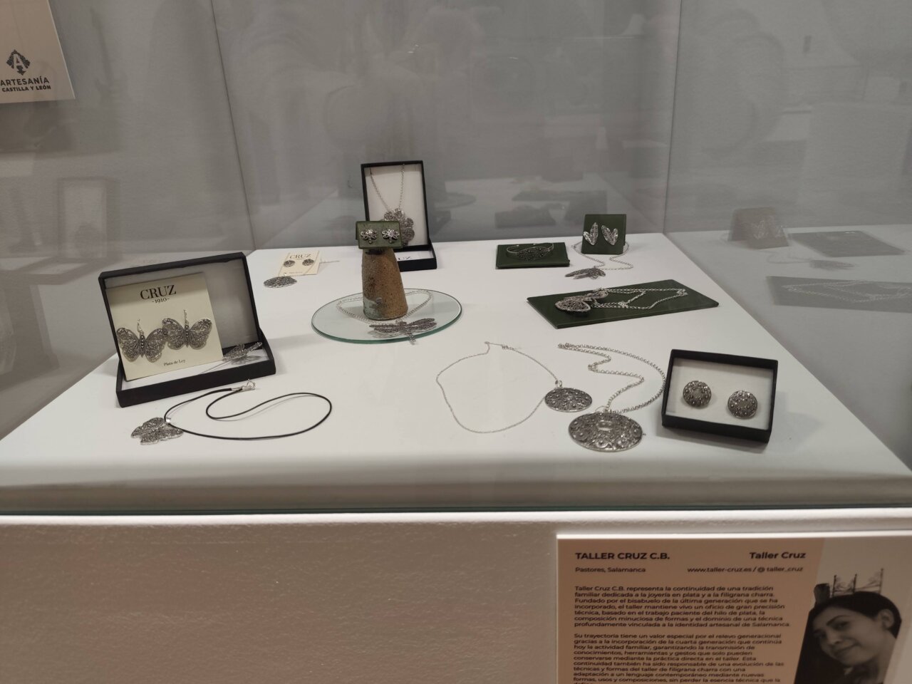 Muestra de joyería contemporánea en la exposición de Palencia