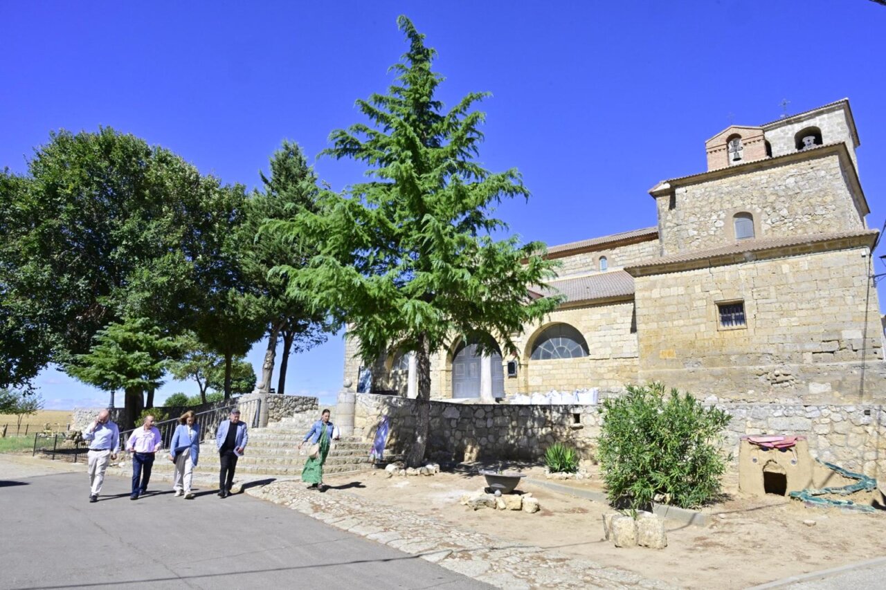 Visita a la iglesia de Nuestra Señora de la Esperanza en Villerías