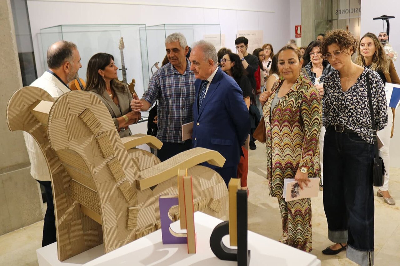 Inauguración de la exposición de artesanía contemporánea en Palencia