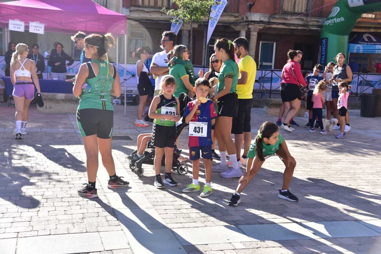 Participantes en la carrera Los 10.000 de Mariano Haro en Becerril de Campos