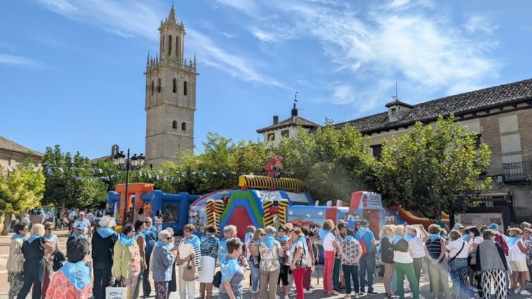 Celebración del Día de la Provincia en Fuentes de Nava con actividades y personas
