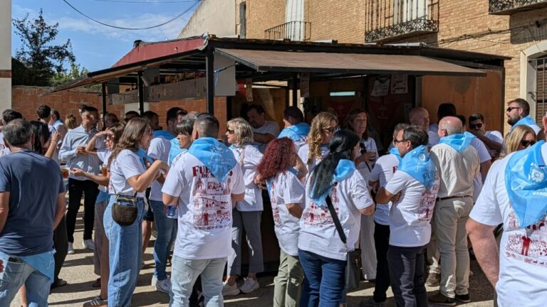 Celebración del Día de la Provincia en Fuentes de Nava con mucha gente