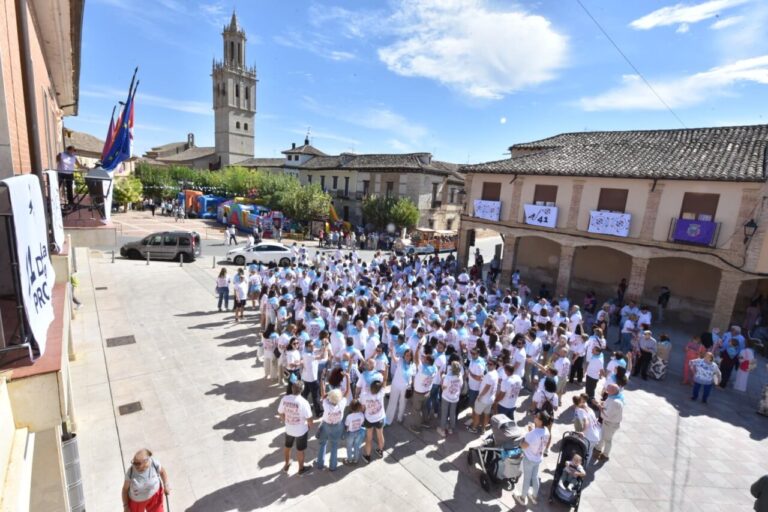 Celebración del Día de la Provincia en Fuentes de Nava con mucha gente