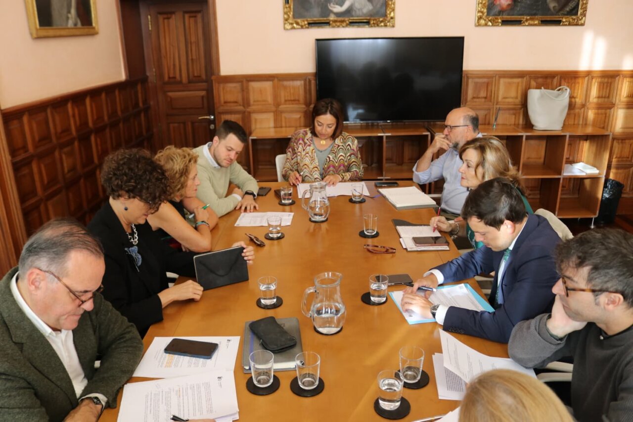 Reunión del Ayuntamiento de Palencia sobre programas de accesibilidad y bienestar social
