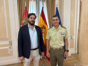 Recepción del nuevo general de brigada Vicente Martínez Ribera en Palencia