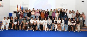 Grupo de alumnos de TCAE en el Hospital Río Carrión durante su bienvenida