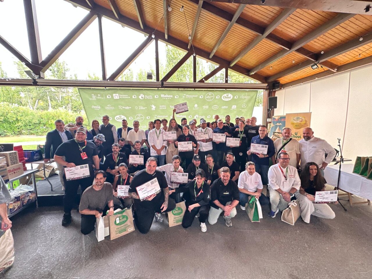 Participantes del VII Concurso Internacional de Patatas Bravas en Palencia