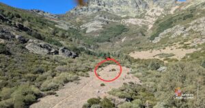 Rescate de una montañera herida en el Curavacas desde un helicóptero