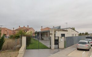Entrada de la guardería La Noria en Grijota, Palencia