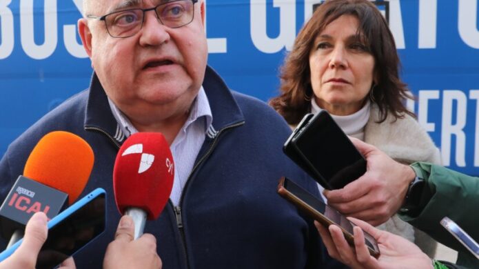 Rueda de prensa sobre el nuevo hospital de Palencia con representantes del PP