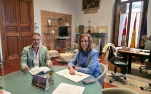 Reunión entre la presidenta de la Diputación y el director de ITAGRA