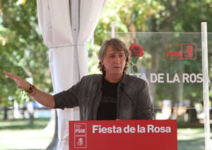 Carlos Martínez hablando en la Fiesta de la Rosa del PSOE en Palencia