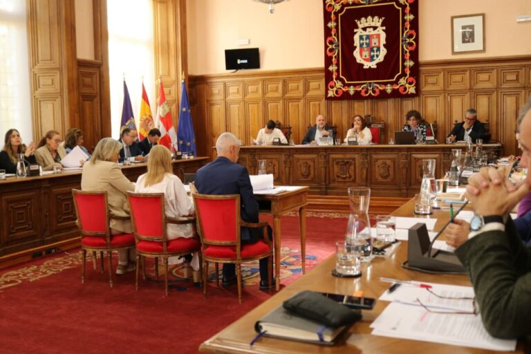 Debate en el Pleno del Ayuntamiento sobre el nuevo hospital de Palencia.
