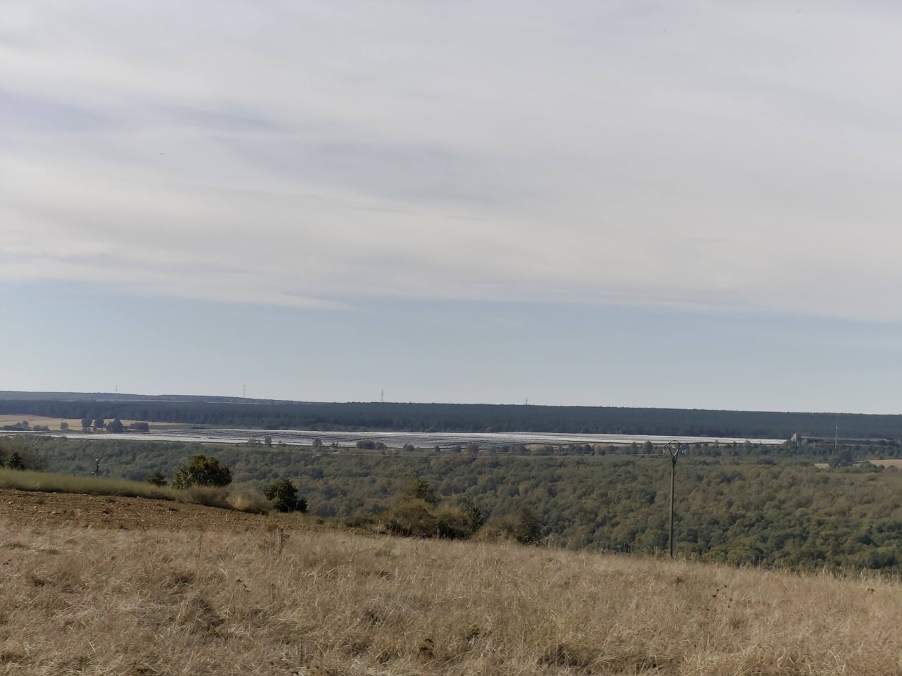 Vista panorámica del paisaje hidroeléctrico en Guardo y Velilla