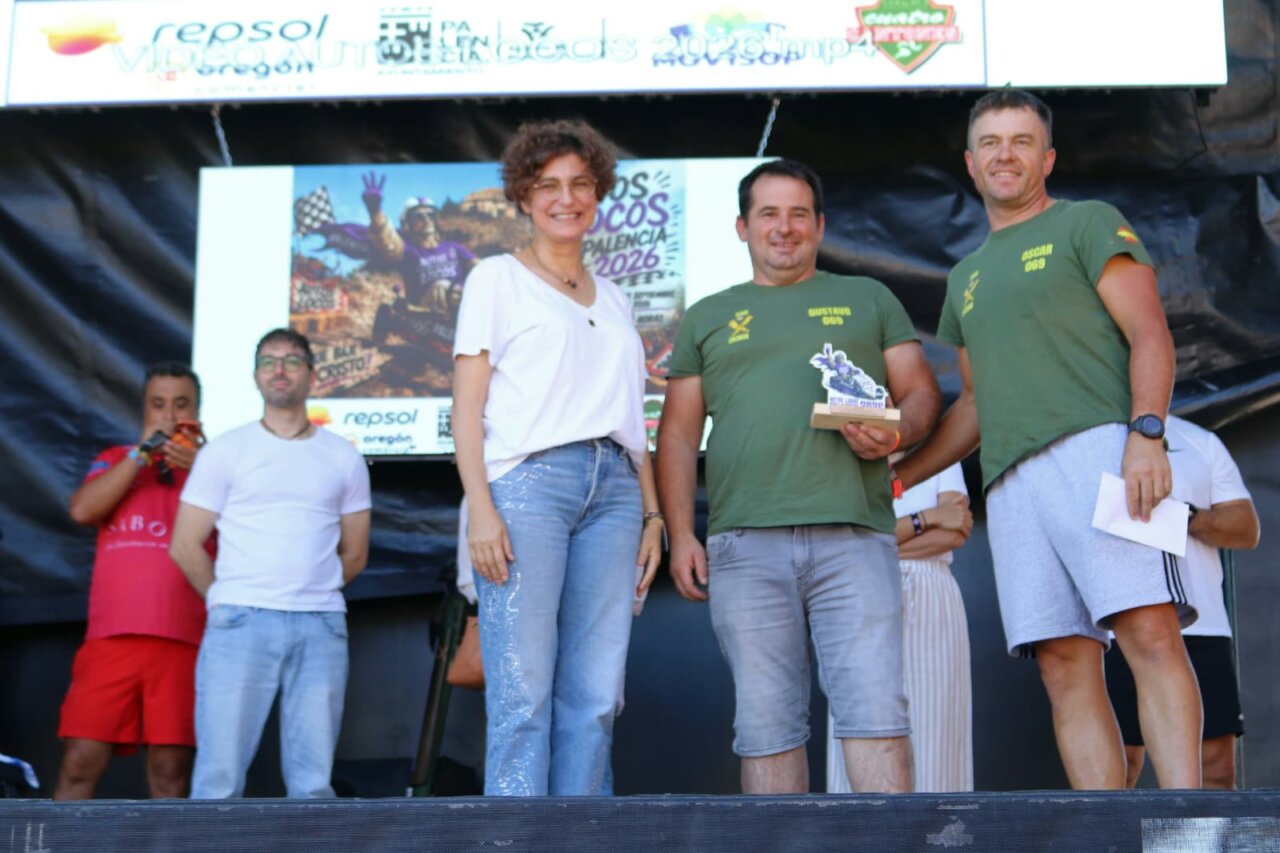 Entrega de premios en la carrera de Autos Locos en Palencia