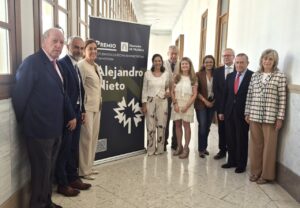 Miembros del jurado del Premio Alejandro Nieto en un evento oficial