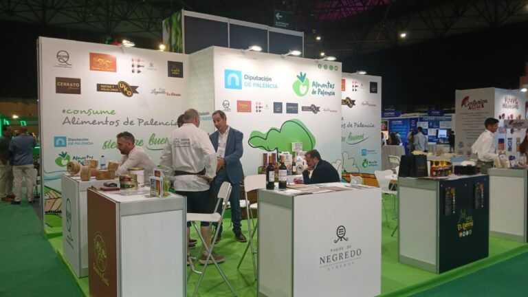 Stand de Alimentos de Palencia en la feria Auténtica de Sevilla