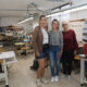 Tres mujeres en un taller de costura de Almazu en Paredes de Nava