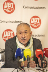 Pepe Álvarez hablando en una conferencia de prensa sobre la huelga