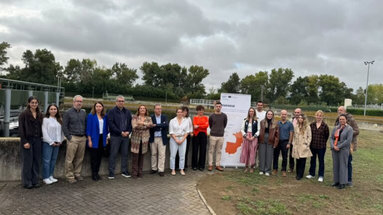Grupo de personas en jornada técnica sobre EDAR en Palencia