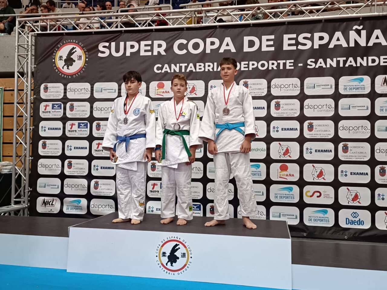 Ariadna de la Gala y Sara Castillejo en el podio de judo en Santander