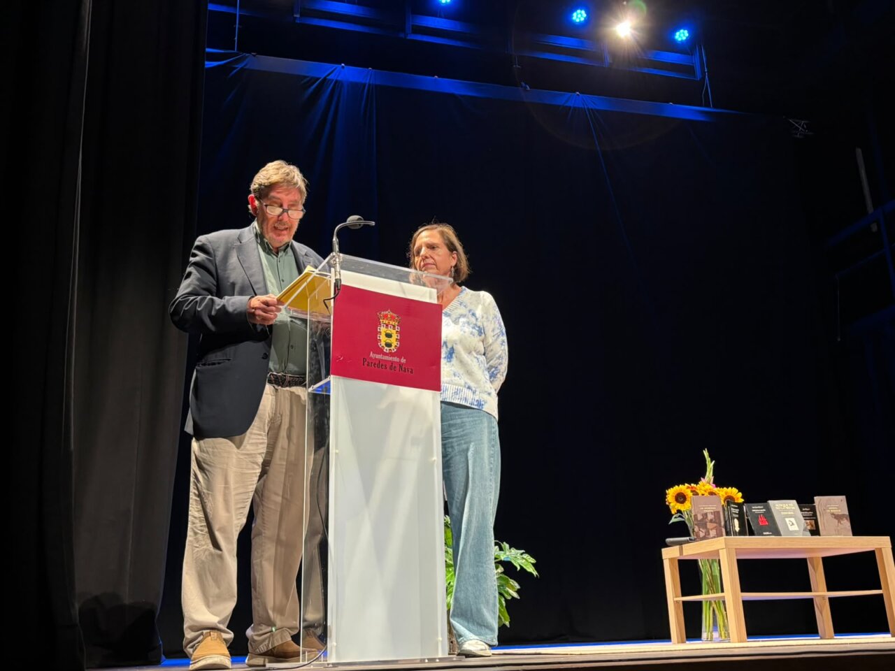 Luis García Montero en la clausura de la Feria del Libro en Paredes de Nava