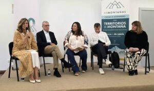 Mesa redonda en el X Congreso de esMontañas sobre territorios de montaña.