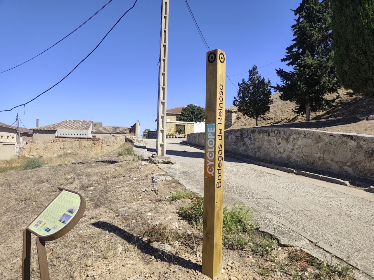 Señal de Cyclope en Bodegas de Reinoso, Montaña Palentina