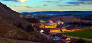 Vista panorámica del IES Santa María la Real en Aguilar de Campoo