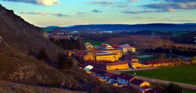 Vista panorámica del IES Santa María la Real en Aguilar de Campoo