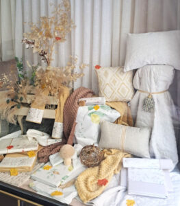 Escaparate de Mena Hogar con ropa de cama de otoño