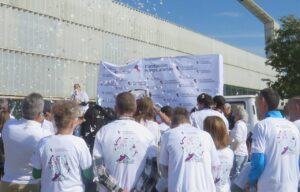Participantes en la marcha por la salud mental en Palencia