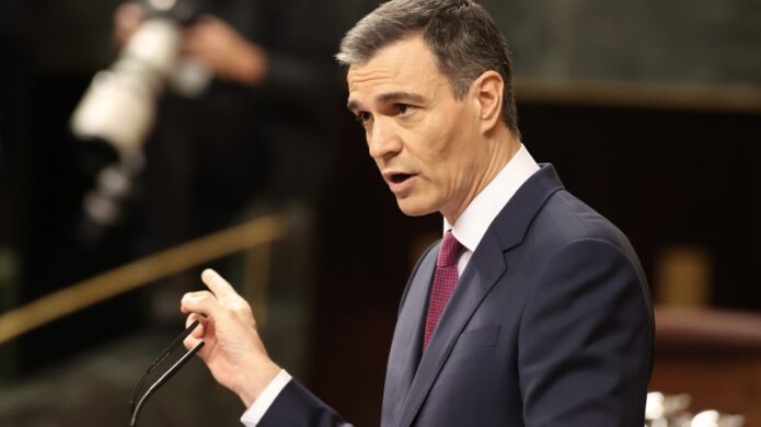 Pedro Sánchez anunciando elecciones generales en el Parlamento
